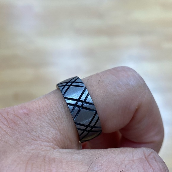 8MM TUNGSTEN WEDDING BAND DOUBLE X DESIGN RING - Picture 8 of 9